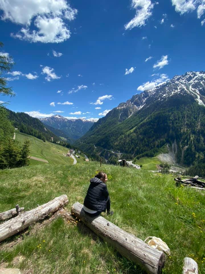 Orsolya (24) és Tamara (24)